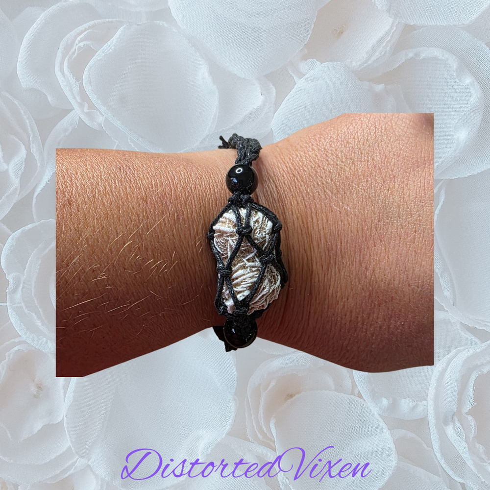 Desert Rose Crystal Bracelet – Adjustable Macramé Pouch – Protection & Clarity J